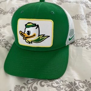 Oregon Ducks snapback hat